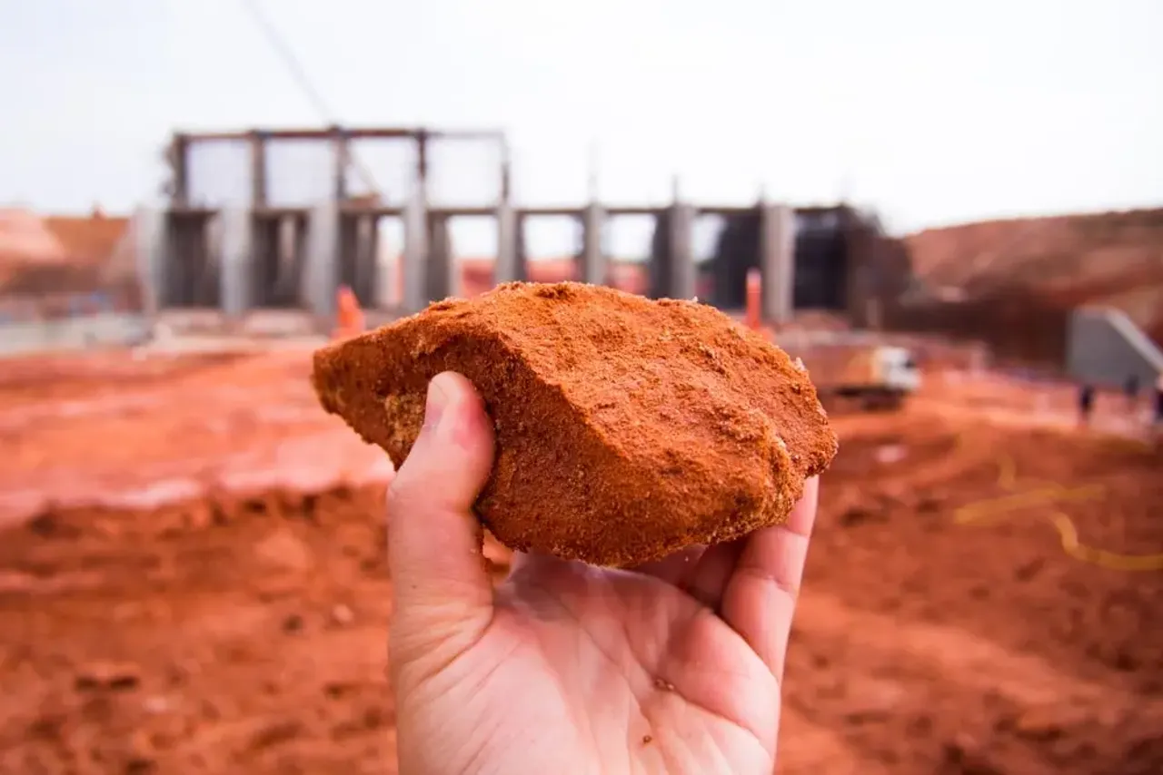 Imagen de portada para el articulo: Ingeniería en Geotecnia: Explorando la Importancia del Estudio del Suelo y las Rocas