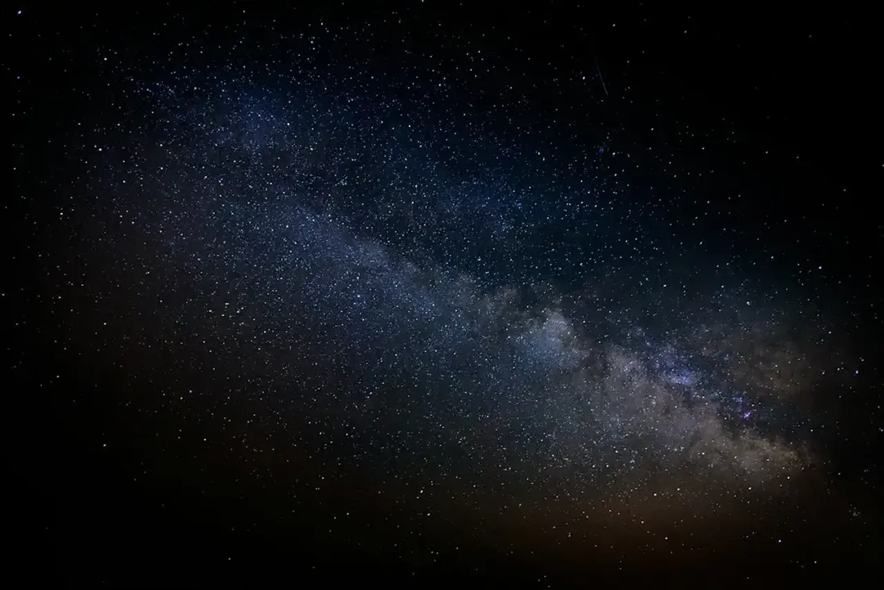 Imagen de portada para el articulo: Astronomia: Desvelando los Misterios del Cosmos - Todo lo que Necesitas Saber